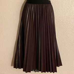 Calvin Klein pleated midi skirt size S color Aubergine